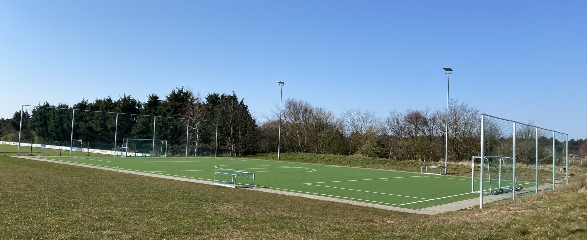 Nebel, M&uuml;hlenstadion - Kunstrasenplatz, &copy; AT