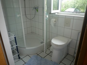 Badezimmer im Erdgeschoß, © TOMAS