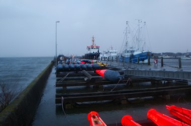 F&uuml;hrung durch den Seezeichenhafen Wittd&uuml;n, &copy; Wolfgang St&ouml;ck