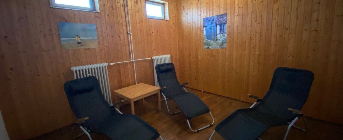 Sauna-Ruheraum im Kellergeschoss, &copy; TOMAS