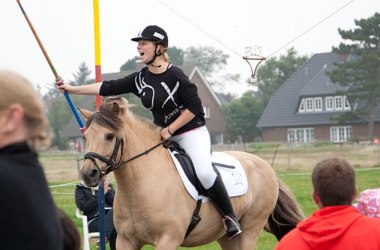 Ringreiten f&uuml;r Erwachsene, &copy; Andresen