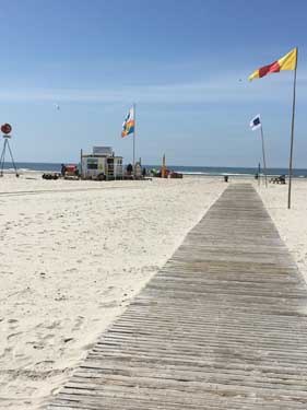 Freizeitangebote am Strand, &copy; Hellberg
