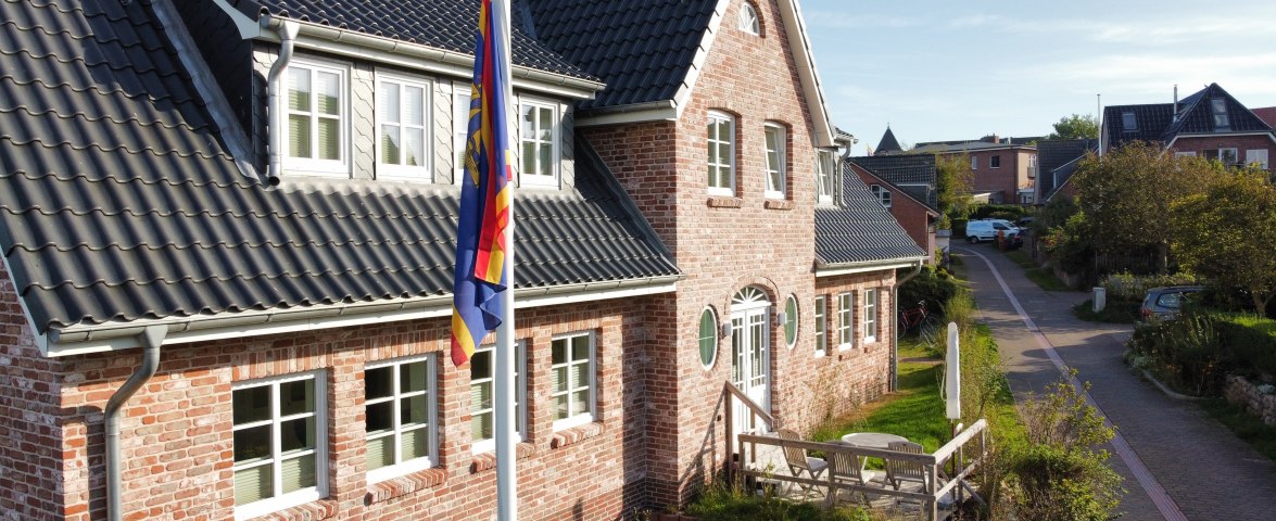 Miadhüs mit Flagge, © G. Herber