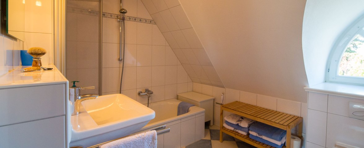 Badezimmer OG, &copy; L&uuml;ckel