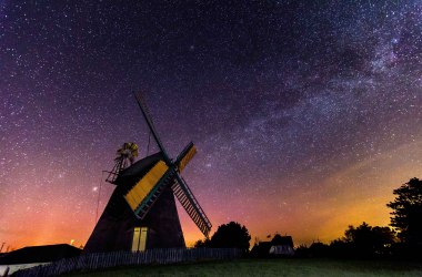 Windmühle Amrum bei Nacht, © Jens Krüsmann