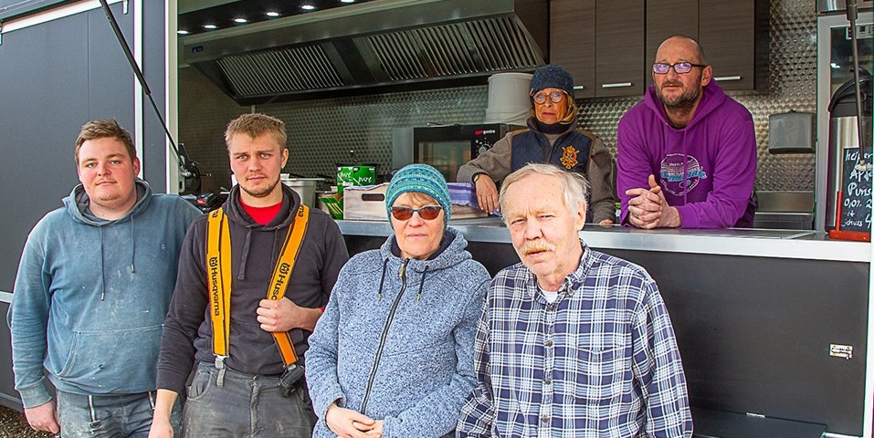 Futtertrog, © Futtertrog Futtertrog, © Futtertrog