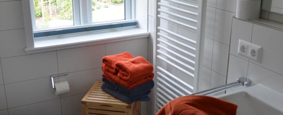 Bad mit Dusche und Fußbodenheizung, © TOMAS