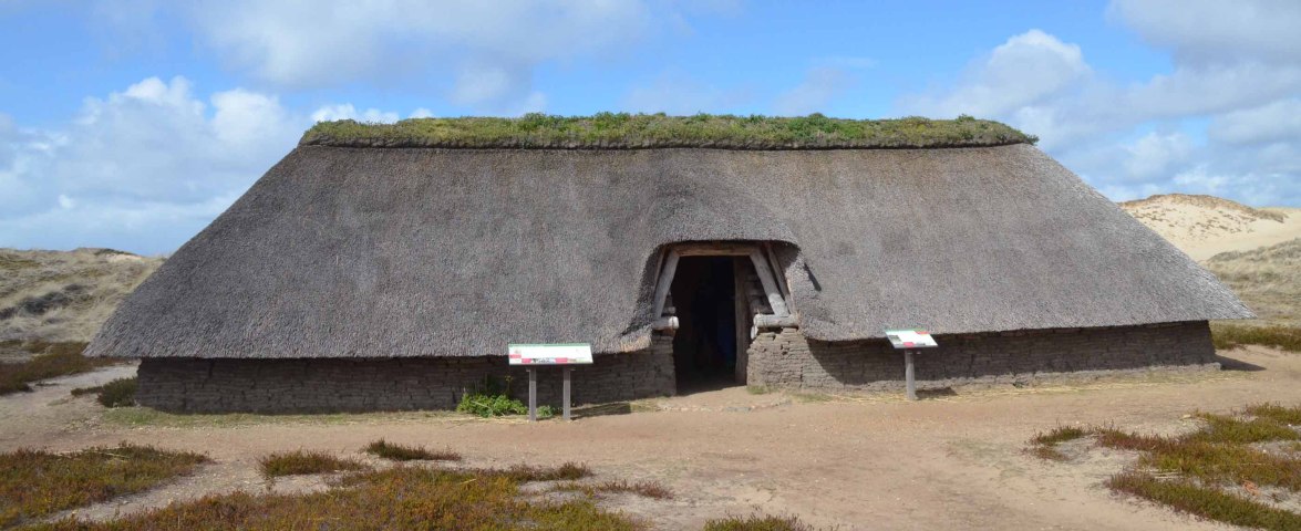 Nebel, Vogelkoje - eisenzeitliches Haus, &copy; AT