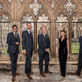 The Queen&acute;s Six, &copy; Gill Heppell